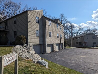 702 Pinewood Dr, Smithfield, RI 02917 - photo 3