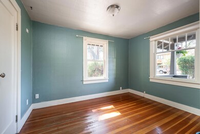 1374 NW Albany - MLS-3546