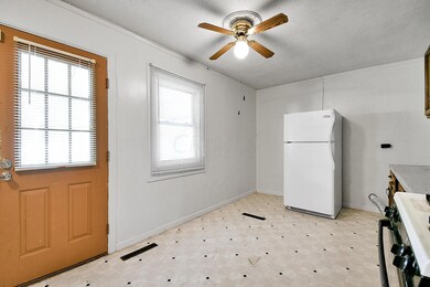 1682 Clyde Pl-9