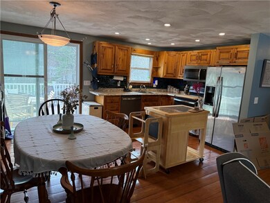 31 Clarke Rd, Coventry, RI 02816 - photo 7