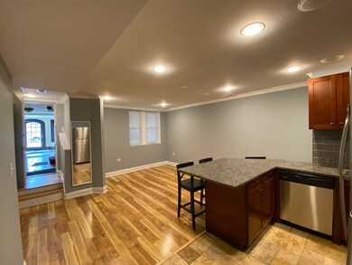 2816 W Arthur Ave unit 1, Chicago, IL 60645 - photo 2