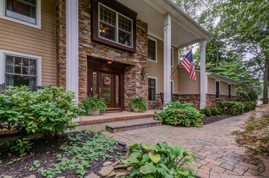 CUSTOM STONEWORK