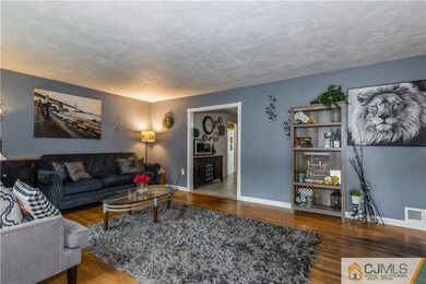 106 Lake Ct, Piscataway, NJ 08854 - photo 3