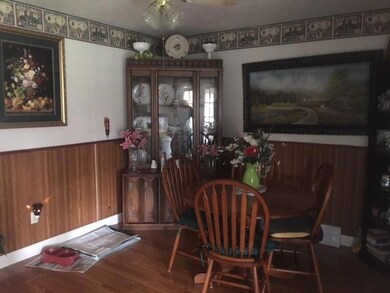 Family room/dining room