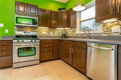 4376 E Lake Rd, Sheffield Lake, OH 44054 - photo 3