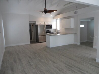 139 86th Terrace unit A, Treasure Island, FL 33706 - photo 4