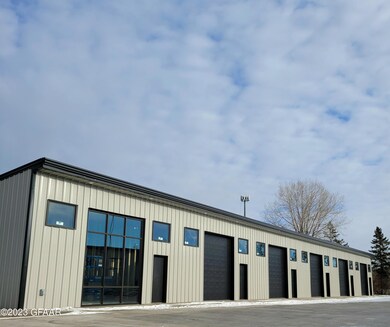 2975 Heartland Dr, Grand Forks, ND 58201 - photo 2