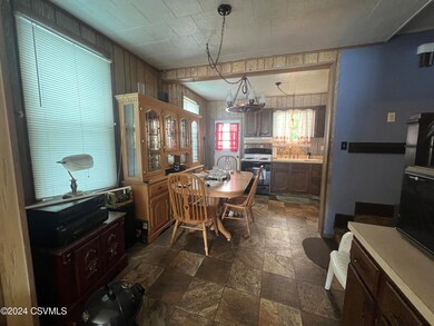 311 W Pine St, Shamokin, PA 17872 - photo 6