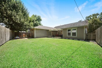 1742 Woodcrest Dr, Houston, TX 77018 - photo 4
