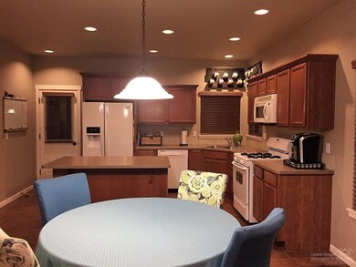 63768 Hunters Cir, Bend, OR 97701 - photo 7