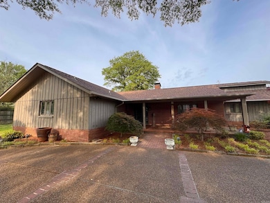 1002 S Lowe St, Stuttgart, AR 72160 - photo 3