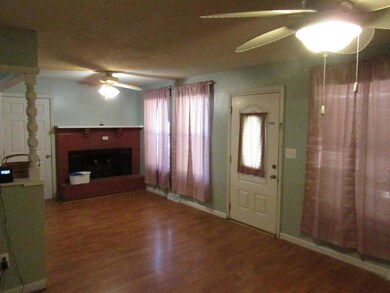 Dining room with Fireplace