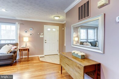 9530 Oakhurst Dr, Columbia, MD 21046 - photo 5