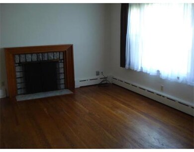 37 Frink St, Chicopee, MA 01020 - photo 4