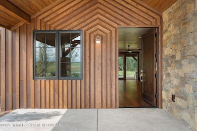 02-9802 Hiddenwaters-2