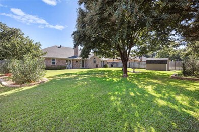 16 Lillis Park Cir, Denison, TX 75020 - photo 2