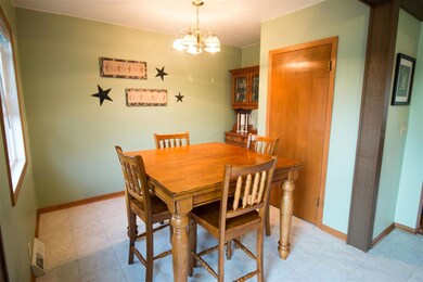 325 N Francis St, Cedar Falls, IA 50613 - photo 6