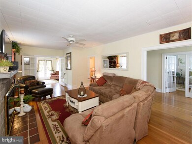 34 W Lancaster Ave, Downingtown, PA 19335 - photo 4