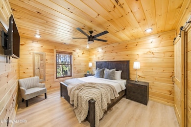 16-3617-Marshall-Ln-Sevierville-TN-16