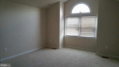 14206 Greenview Dr, Laurel, MD 20708 - photo 2