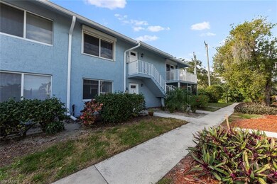 256 Palm Dr unit 6, Naples, FL 34112 - photo 2