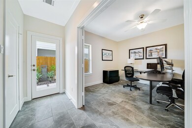 845 Fisher St unit G, Houston, TX 77018 - photo 5