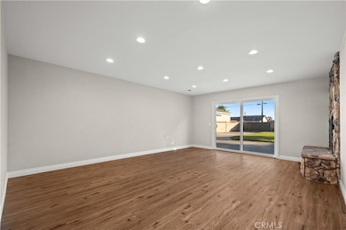 5082 Edinger Ave, Huntington Beach, CA 92649 - photo 6