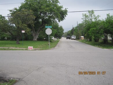 3601 Mount Pleasant St, Houston, TX 77021 - photo 2