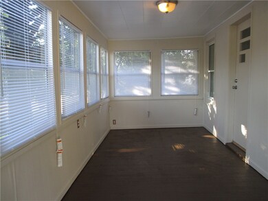 2400 Fruitland Blvd SW, Cedar Rapids, IA 52404 - photo 2