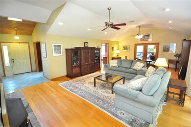 18 Gounod Rd, Westerly, RI 02891 - photo 4