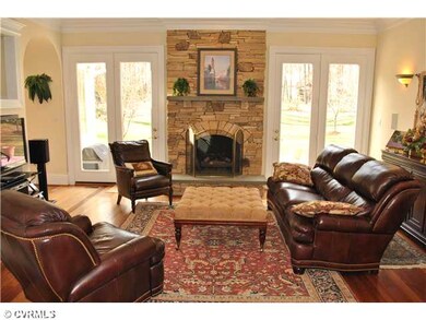 Den/Family/Great Room - Family Room