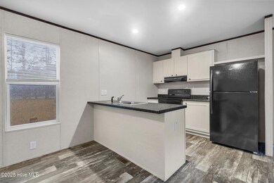 108 Gladewood Cir, New Bern, NC 28560 - photo 4