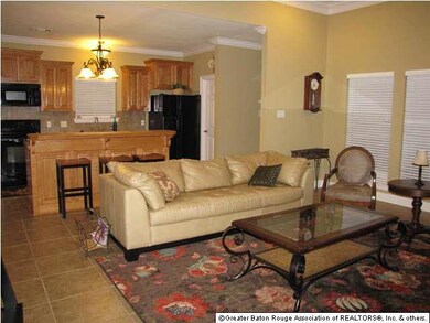 LIVING ROOM - VIEW FROM HALL