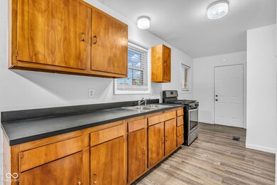 502 E Campbell St, Edinburgh, IN 46124 - photo 7