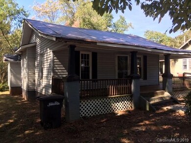 1006 Caldwell St, Statesville, NC 28677 - photo 3
