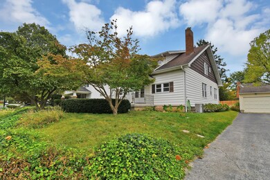 61 Winthrop Rd, Columbus, OH 43214 - photo 2