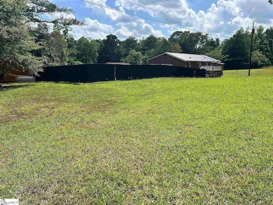 204 Hillside Cir, Iva, SC 29655 - photo 2