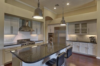 3038 N 50t-009-6-Kitchen-MLS_Size
