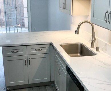 Brand new Quartz countertops!