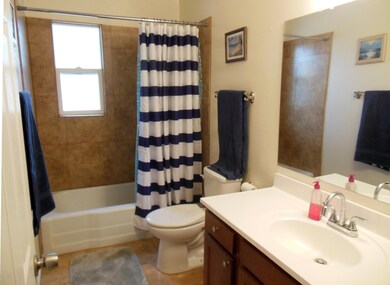Hall Bath 2