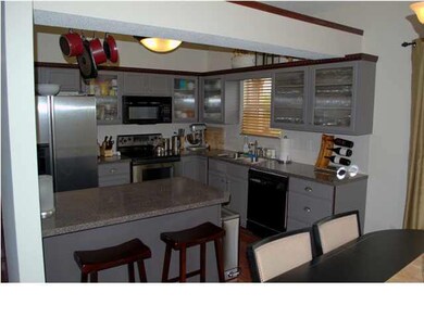 Absolutely stunning kitchen. Look at those cabinet