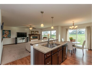 2211 Hallbrook St SW, Cedar Rapids, IA 52404 - photo 7