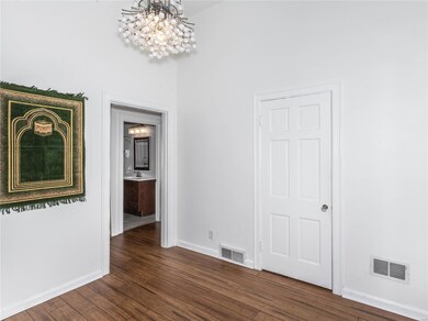 Look at that Light Fixture!