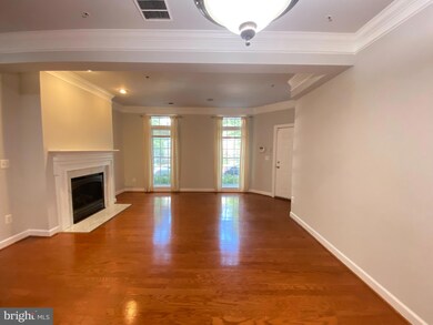 641 Cedar Spring St, Gaithersburg, MD 20877 - photo 5