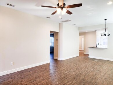 710 Martin Luther King St, Denison, TX 75020 - photo 4