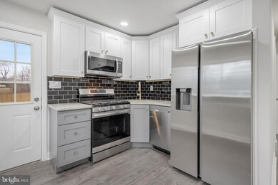 310 Zelma Ave, Capitol Heights, MD 20743 - photo 5