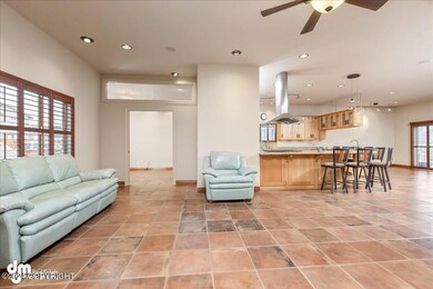 03-Living Room 20240419-DW-8499