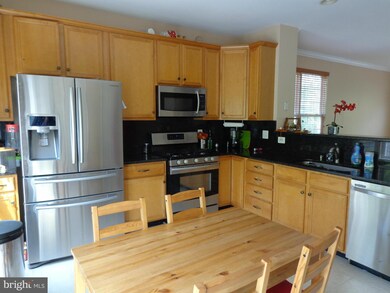 42783 Smallwood Terrace, Chantilly, VA 20152 - photo 2