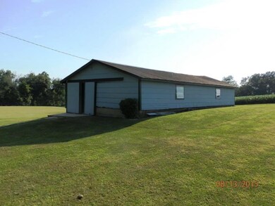 20x41 with concrete floor... and plenty of space f