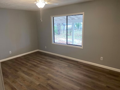 706 W Jackson St, Bolivar, TN 38008 - photo 6